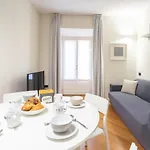 White Flat In Center By Rent アパート コモ