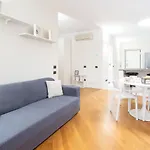 アパート White Flat In Center By Rent *