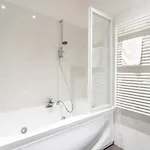 White Flat In Center By Rent コモ
