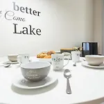 White Flat In Center By Rent アパート コモ