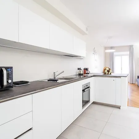 White Flat In Center By Rent Apartment