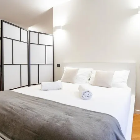 Apartment White Flat In Center By Rent *