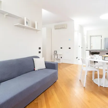 Apartment White Flat In Center By Rent *